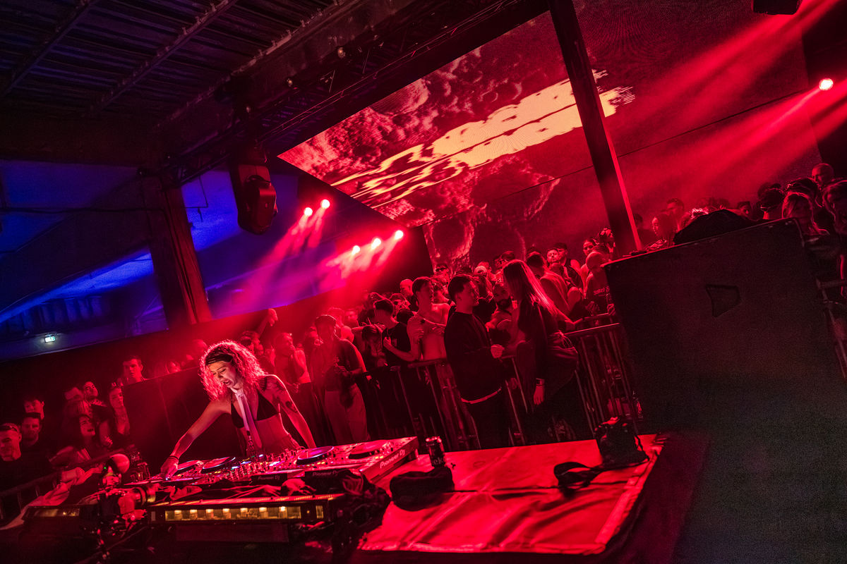 Loading... just a sec